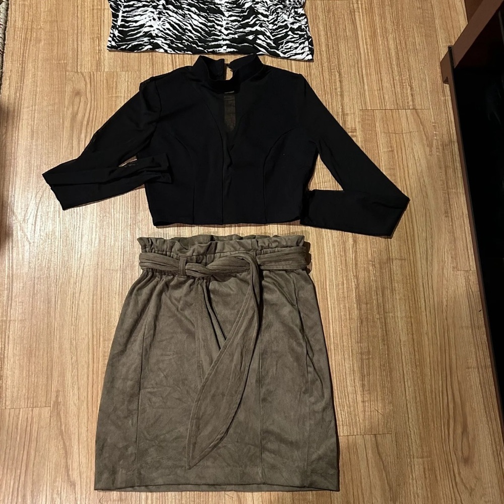 Bloomingdale’s Faux Suede Skirt Black Crop Sheer Top Zebra Tee 3 piece Lot XS